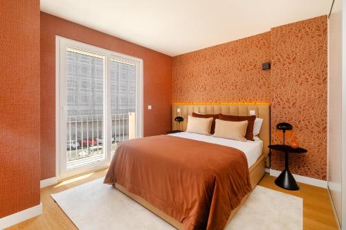 WHome Light-Filled Studio with a True Neighborhood Feel