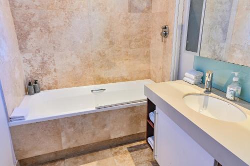 GND Properties Luxury Holiday Homeにあるバスルーム