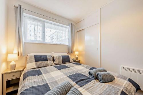 Postel nebo postele na pokoji v ubytování Summer Breeze - Saundersfoot