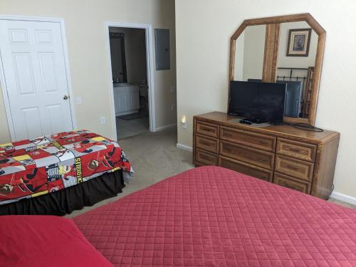 3 Bedroom Condo with Water Park & Fantastic Pool only Minutes To Walt Disney World's Front Gate!!! photo 21