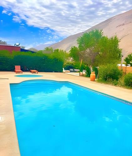 Refugios Pisco Elqui Lodgeの敷地内または近くにあるプール