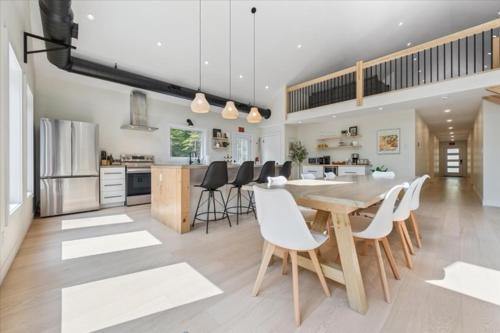 Η κουζίνα ή μικρή κουζίνα στο Modern Paradise in the Forest - Bruce Peninsula