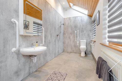 Koupelna v ubytování 5 Bed in Devils Bridge oc-t13712