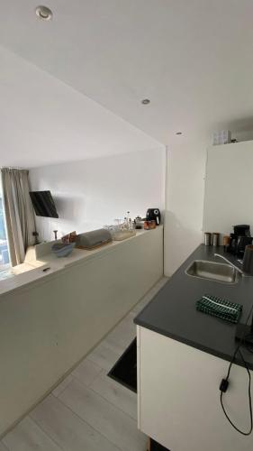 Foto Canal Garden Apartment StayWell Amsterdam 5