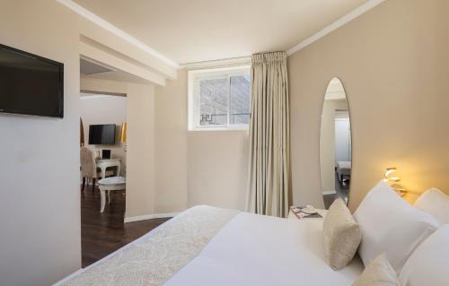 Postel nebo postele na pokoji v ubytování Agripas Boutique Hotel