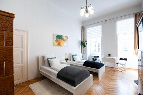 Very Central - Simple - Easy Sleep