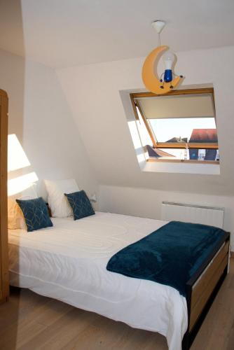 Grand duplex lumineux, calme, à 10mn de Strasbourg avec balcon et garage