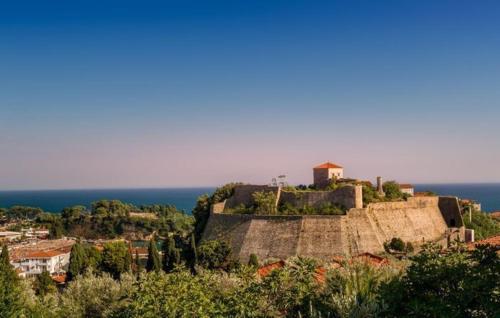 Gallery image of Guest house Mirah in Ulcinj
