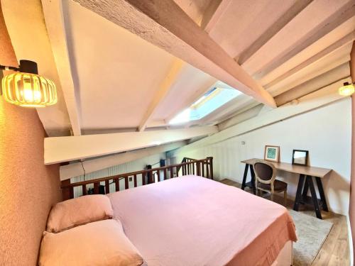 Bachelor Duplex - hypercentre - metro - wifi
