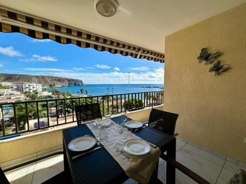 Topfloor 2 bedrooms frontline