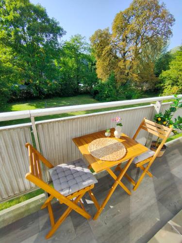 Μπαλκόνι ή βεράντα στο Large Central Apartment - MODERN & Fully Equipped - near fair