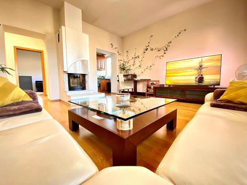 Moderný apartmán s krbom