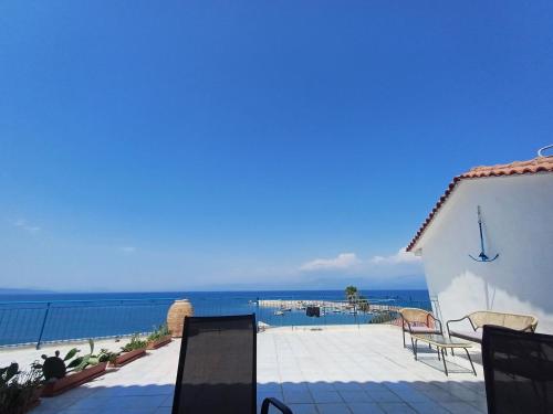 Total Blue Maisonette