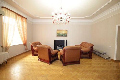 Four room Apartment in Zaqyan str