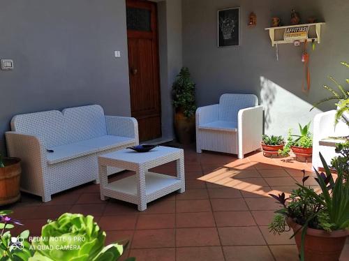 Posezení v ubytování Maratea Home, graziosa e accogliente con spazio esterno privato, servito di bus per le spiagge
