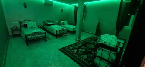 Ένα ή περισσότερα κρεβάτια σε δωμάτιο στο Villa for 10 people max with private pool Marrakech villa avec piscine privée