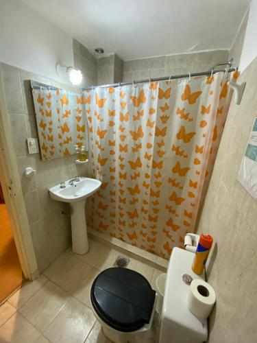 Koupelna v ubytování Planeta Hostel