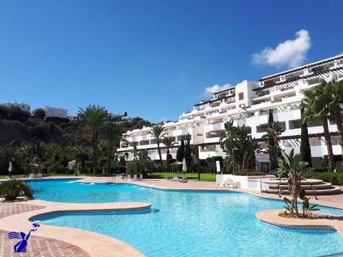 Ground floor apt with terrace in front of the pool