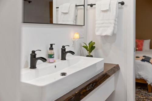 Ένα μπάνιο στο Wolfjaw Lodge