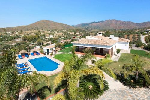 Villa Algazara by Villa Plus