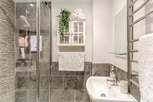 Koupelna v ubytování Potters Cottage