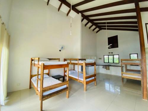 Ένα ή περισσότερα κρεβάτια σε δωμάτιο στο Koyu Apartments