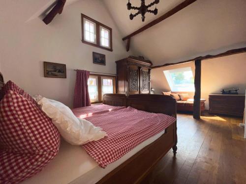 Postel nebo postele na pokoji v ubytování Ferienhaus Emma im Morsbacher Hof