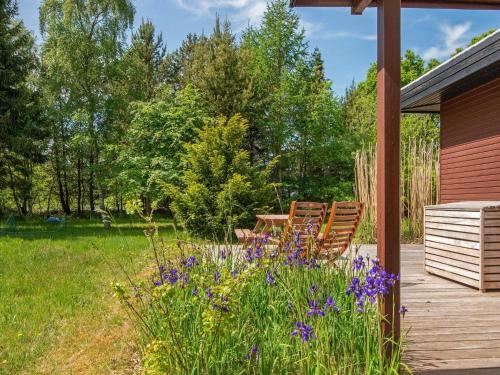 Κήπος έξω από το 4 person holiday home in Ans By-By Traum