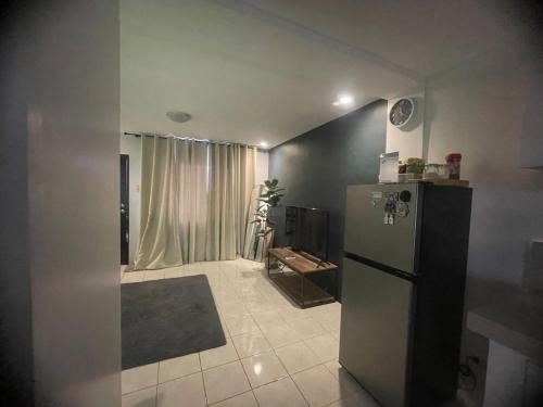 Una cocina o zona de cocina en Cozy Hideout-Free Parking, Netflix & Arcade Games