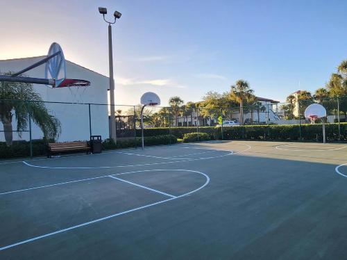 Family Townhouse with Waterpark - Minutes from Disney photo 17