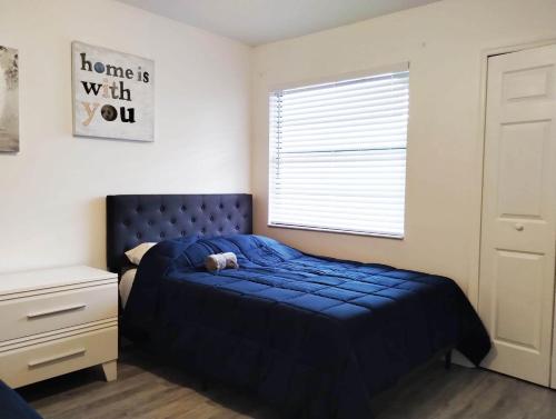 Family Townhouse with Waterpark - Minutes from Disney photo 8