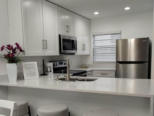Family Townhouse with Waterpark - Minutes from Disney photo 11