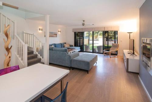 Et opholdsområde på Wait n Sea- WIFI, BBQ