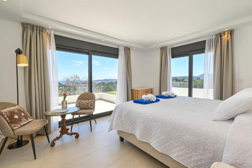 Casa Renata by Aguilarent