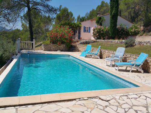 Kolam renang di atau dekat dengan Villa in Salernes with Pool and Scenic Views