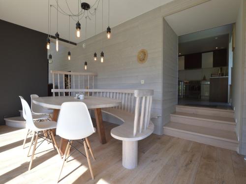 Fotografie z fotogalerie ubytování Chic Retreat Near Lake & Fens v destinaci Waimes