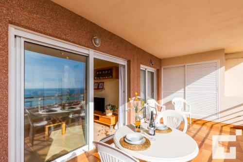 Apartamento Playa de Oro 8B - Grupo Turis