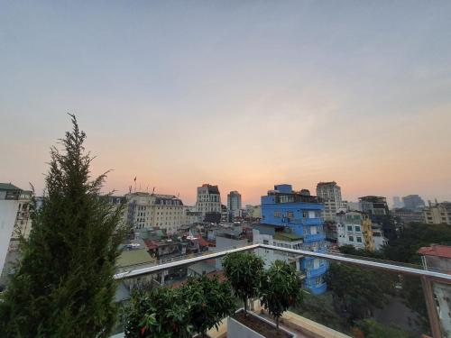 Nespecifikovaný výhled na destinaci Hanoj nebo výhled na město při pohledu z apartmánu