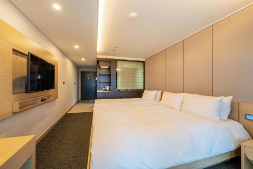 Katil atau katil-katil dalam bilik di M83 Jackson Hotel