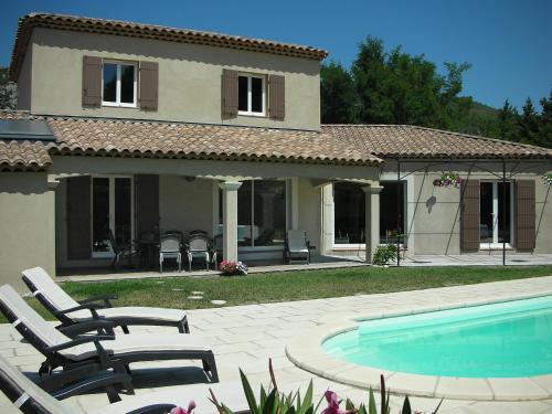 Spacious Villa with Pool