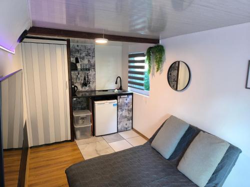 Apartment with private terrace and sound system UNDER THE JASMINE
