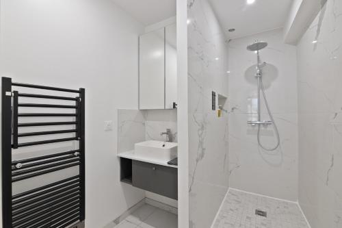 1 Bedroom Apartment Center of Paris - Louvre With NetFlix