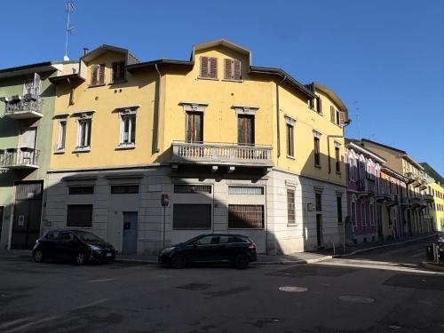 Το κτήριο όπου στεγάζεται  το διαμέρισμα