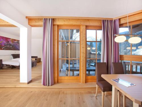 Zona de estar de Apartment in Wald im Pinzgau with Swimming Pool and Views