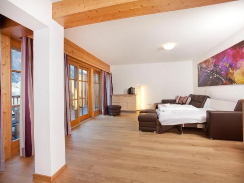 Zona de estar de Apartment in Wald im Pinzgau with Swimming Pool and Views