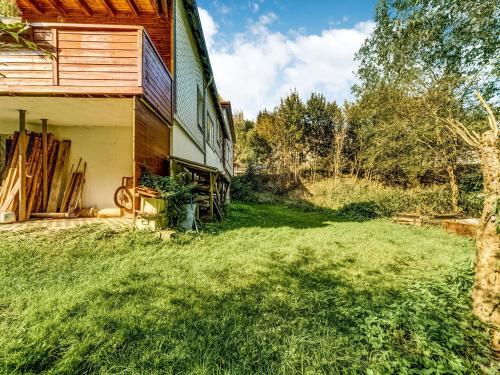 Taman di luar Luxurious Apartment in Heubach Germany in the Forest
