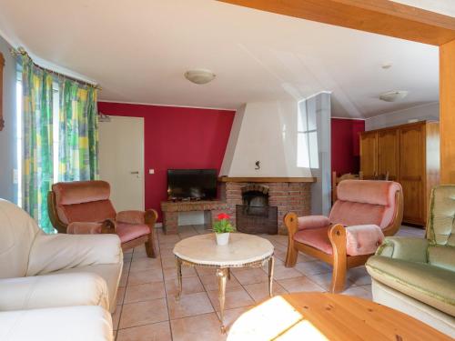 Gallery image of Spacious Holiday Home in Chodes with Sauna in Noirthier