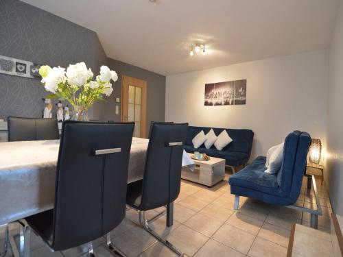 Ruang duduk di Luxury gite with sauna in Baugnez Malmedy