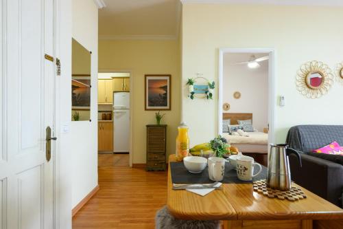 Gravina Beach Apartment 1