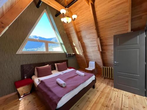 Postel nebo postele na pokoji v ubytování Trigon Villa Family , HOT POOL ,SAUNA,JACUZZI